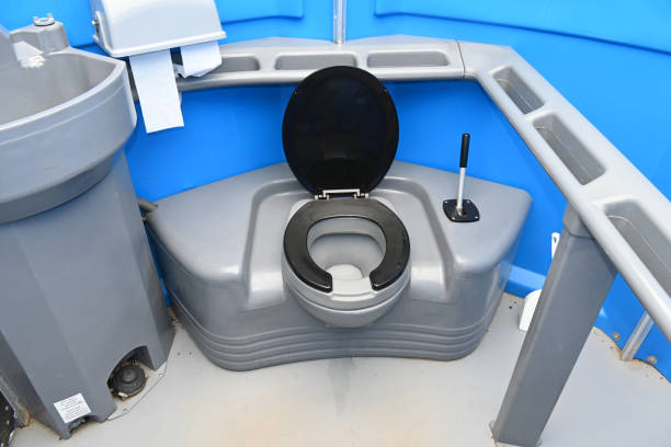 Best Porta potty delivery and setup  in Linden, NJ